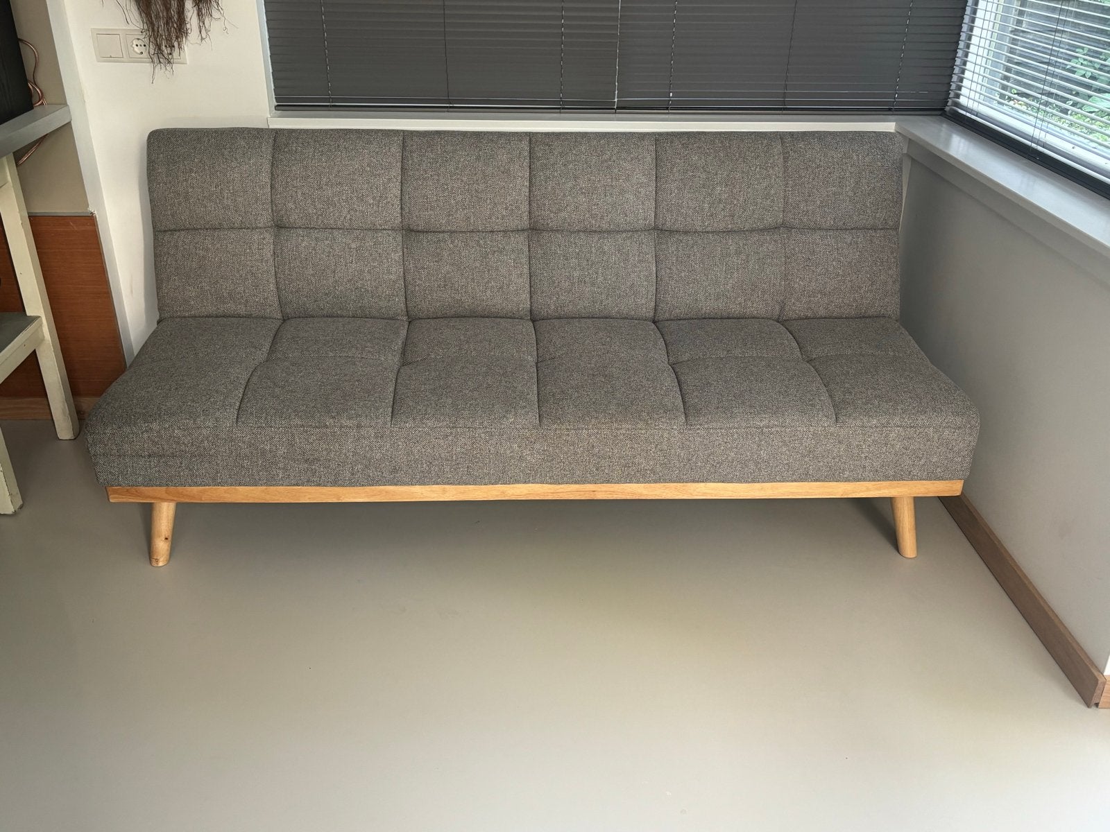 Jysk slaapbank NEJEDE - Grijs, zo goed als nieuw, Huis en Inrichting, Slaapkamer | Slaapbanken, Zo goed als nieuw, Overige maten