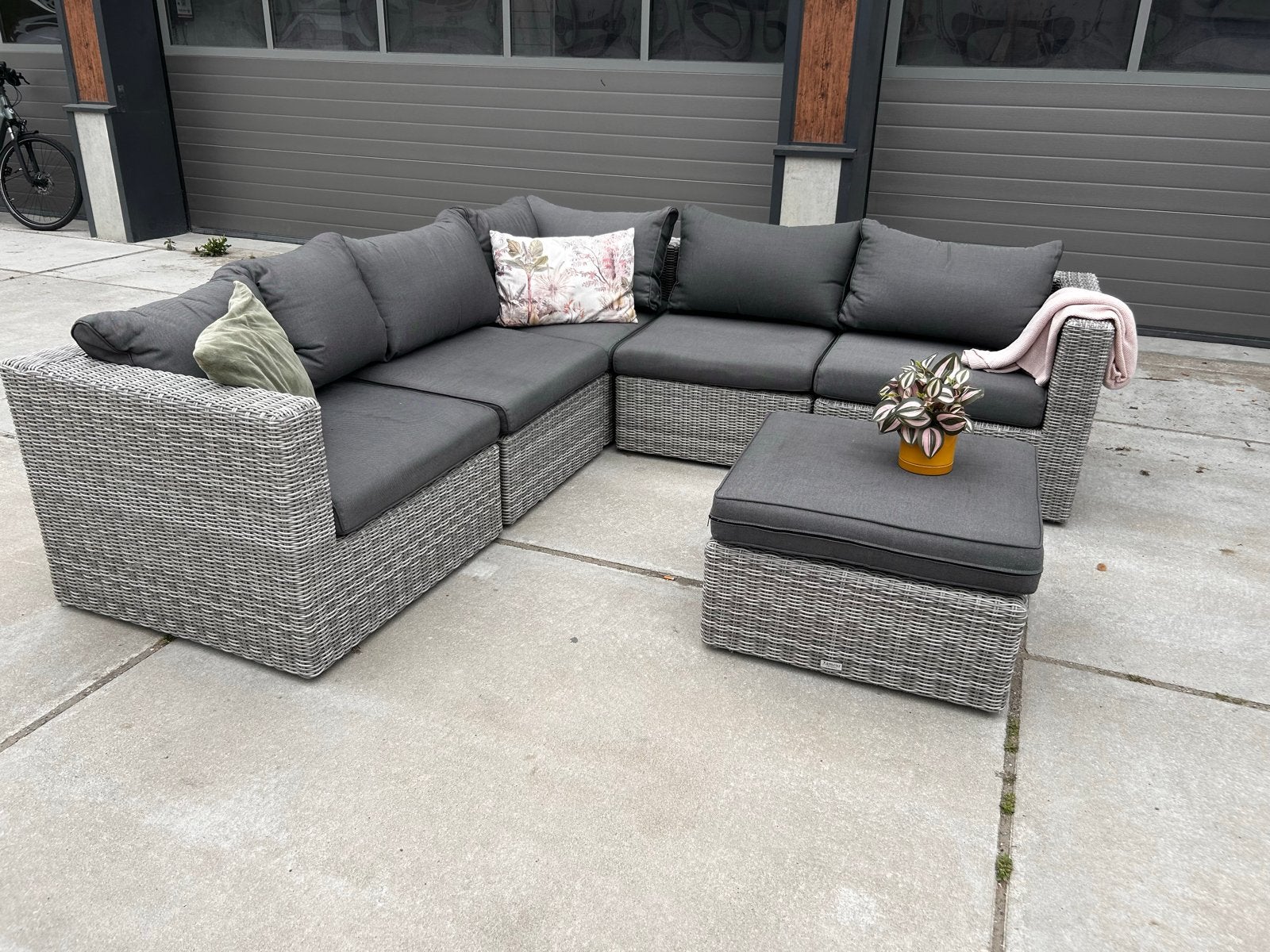 Schitterende Famous Furniture Hoekloungeset 250x250cm, Tuin en Terras, Tuinsets en Loungesets, Ophalen, 5 zitplaatsen, Zo goed als nieuw