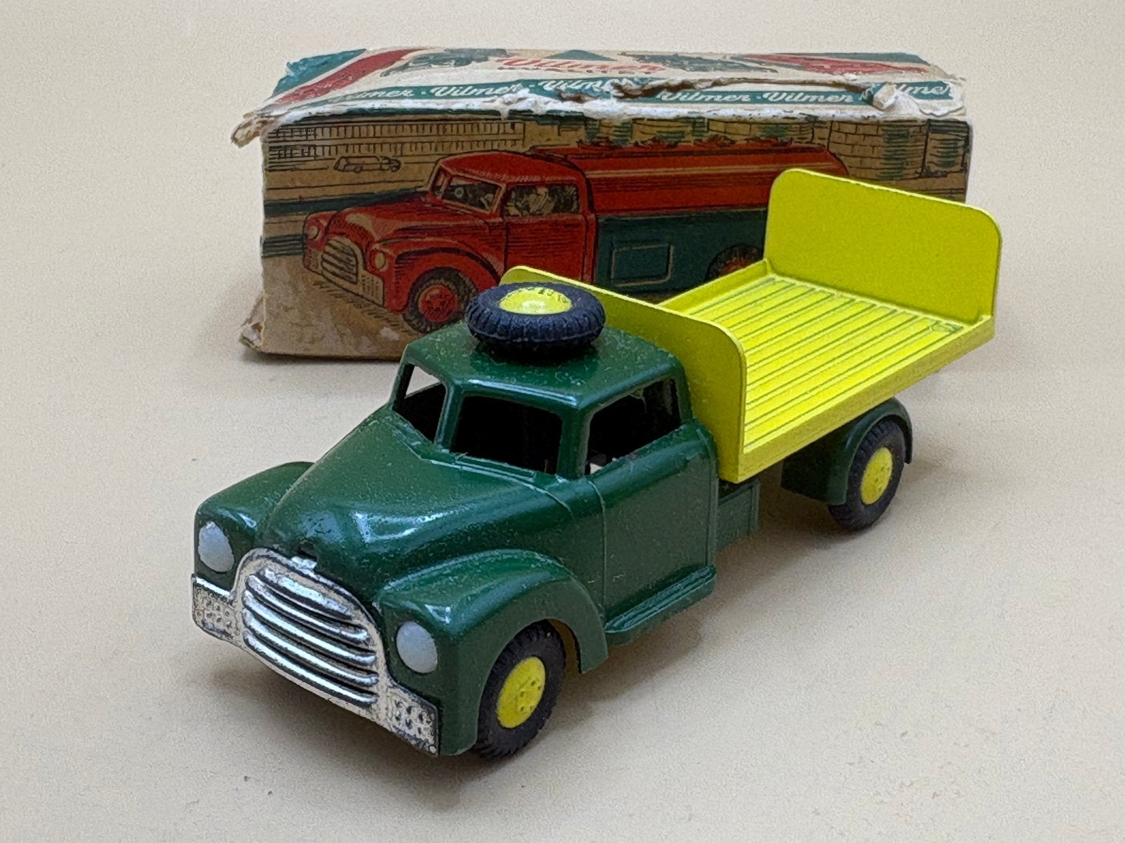 Dodge Truck 1:43 Vilmer Denmark, Ophalen of Verzenden, Gebruikt, Bus of Vrachtwagen, Overige merken