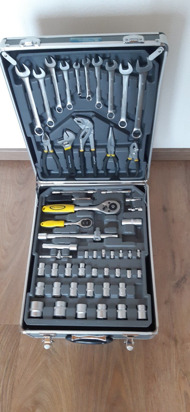 Foto 5 van gereedschap koffer nieuw