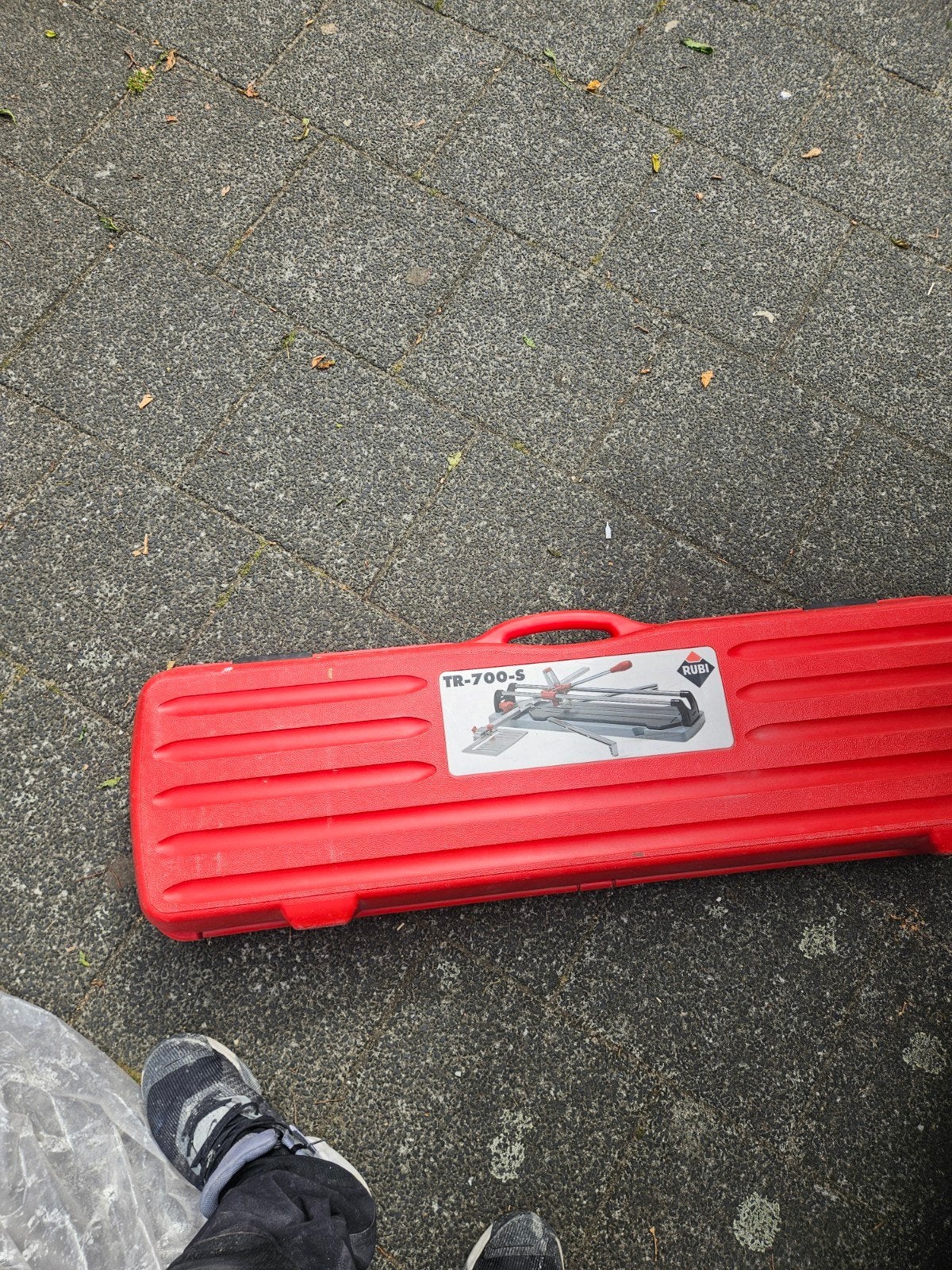 Tegelsnijder rubi, Ophalen of Verzenden, Zo goed als nieuw