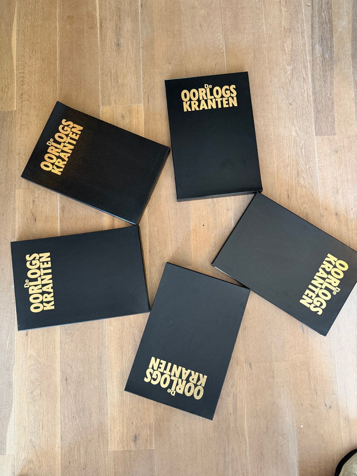 De Oorlogskranten - Complete set in 5 banden, Ophalen, Nieuw, Krant