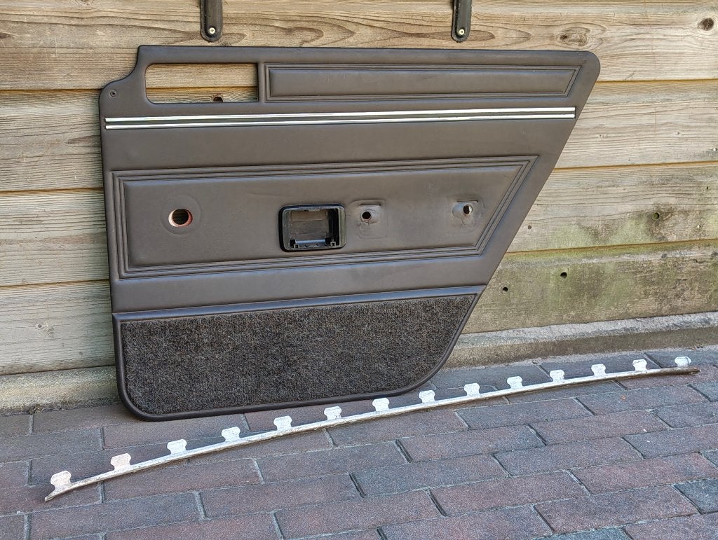 te koop voor een Simca 1100 TI spoiler en deurbekleding, Auto-onderdelen, Ophalen, Gebruikt, Oldtimer onderdelen