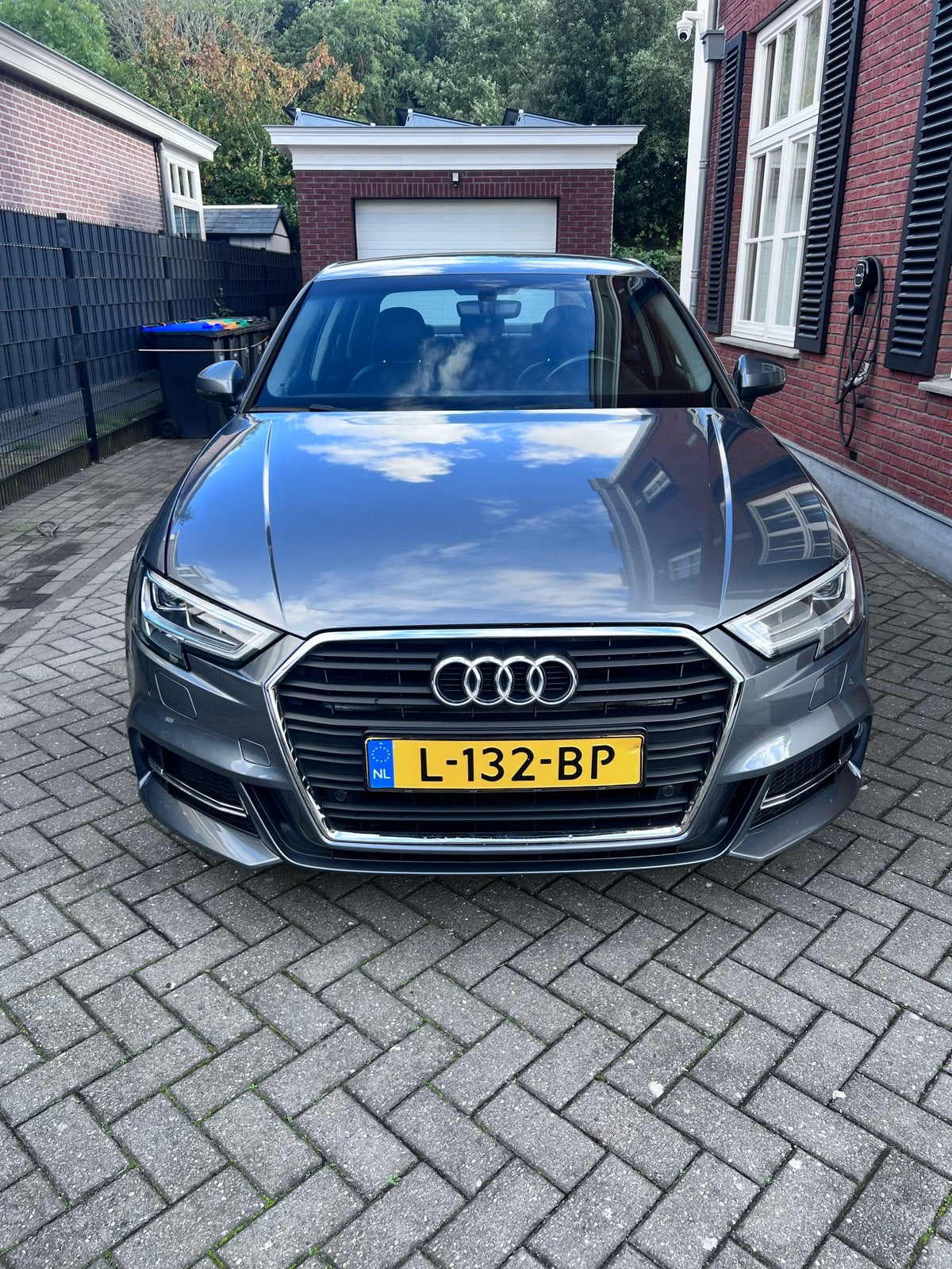 Audi A3 2.0 TDI 110KW Sedan AUT 2016 Grijs, Auto's, 4 cilinders, Leder, 140 €/maand, Particulier