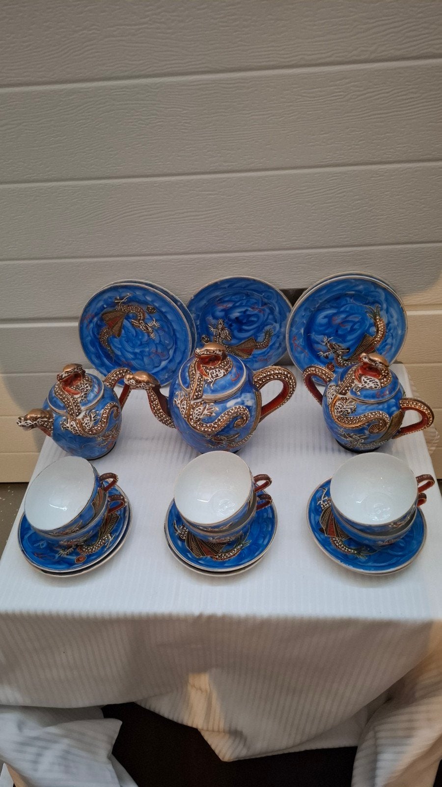 Chinees Japans Drakenservies blauw met goud zie omschrijving, Antiek en Kunst, Ophalen