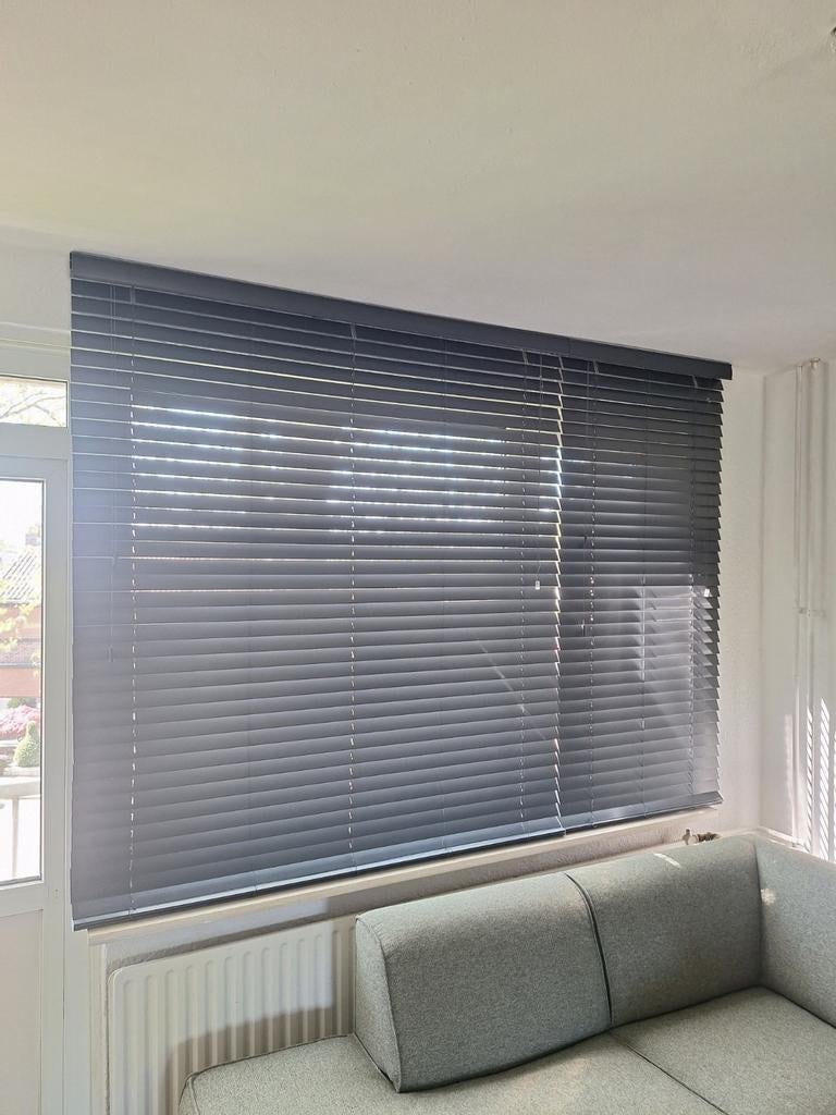 Houtlook Luxaflex Antraciet - 2 stuks (160x176, 80x176), Ophalen, Gebruikt, 150 tot 200 cm, Grijs