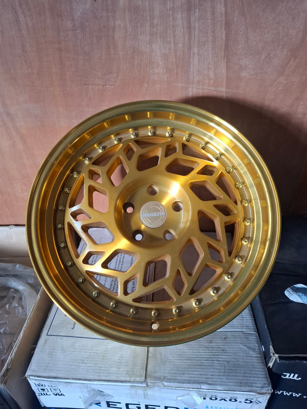 Regen5 R32 18 inch velgen goud 5x112 ET40, Ophalen, Nieuw