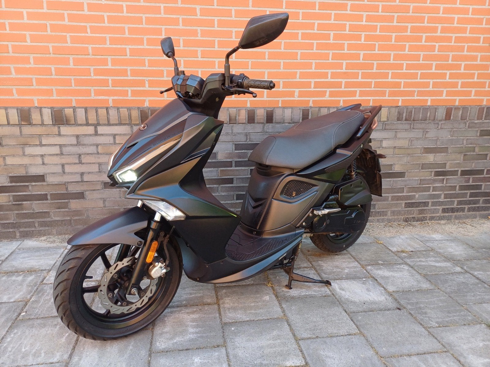 Kymco Super 8 R 2022 Bromscooter 45km/u, Fietsen en Brommers, Scooters | Kymco, Gebruikt, Super 8, Maximaal 45 km/u, Benzine, Ophalen of Verzenden