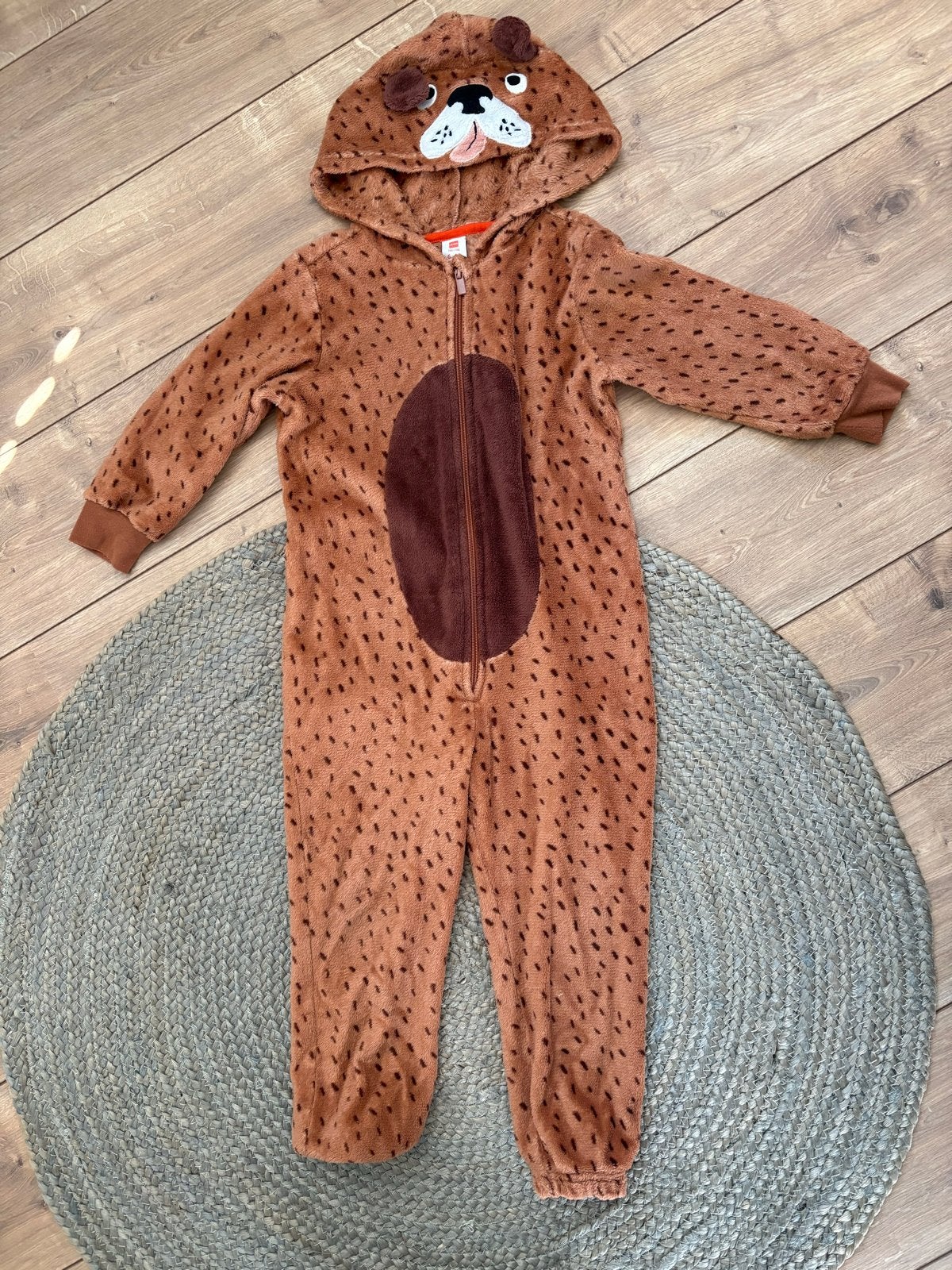 Leuke bruine onesie met dierenprint - Maat 11/116, Ophalen of Verzenden, Gebruikt, Jongen of Meisje