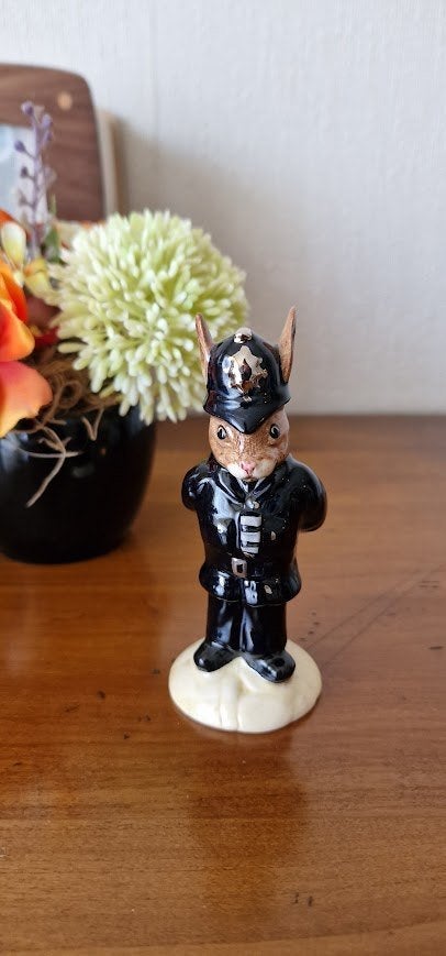 Royal Doulton Bunnykins Policeman, Verzenden, Zo goed als nieuw, Dier
