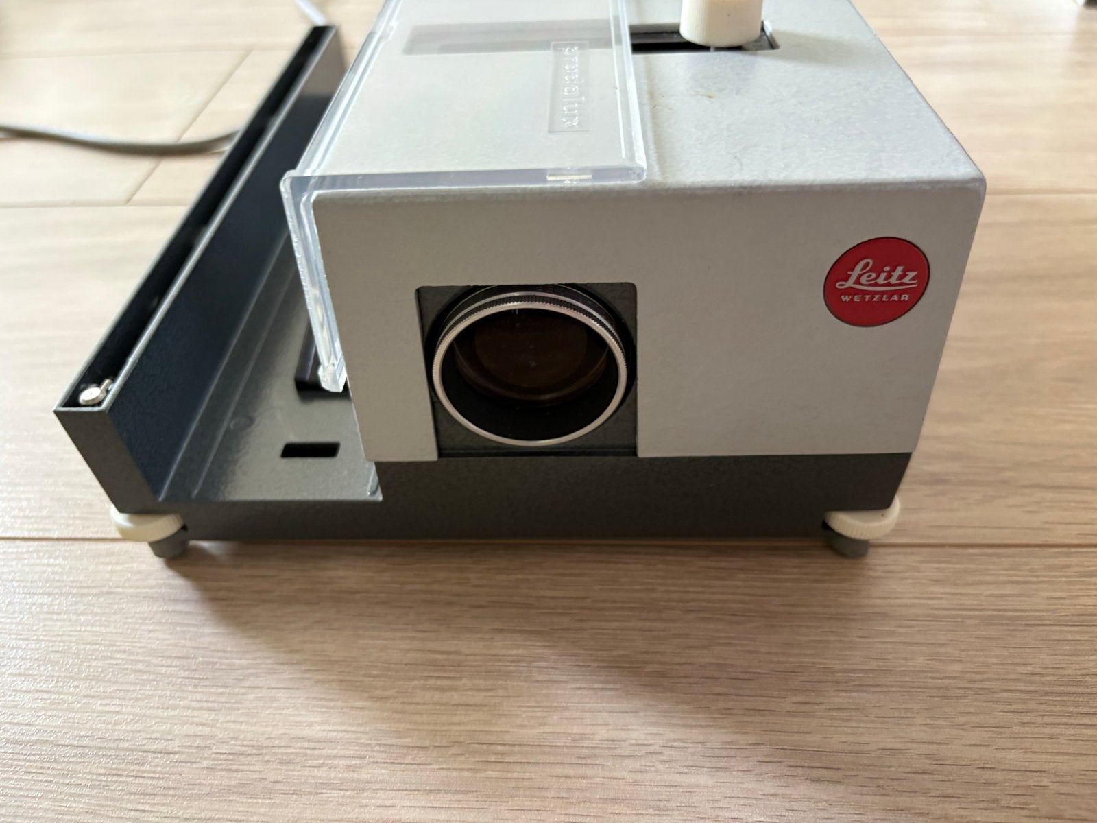 Vintage Leitz Wetzlar Pradolux Diaprojector, Audio, Tv en Foto, Diaprojectors, Ophalen of Verzenden, Zo goed als nieuw