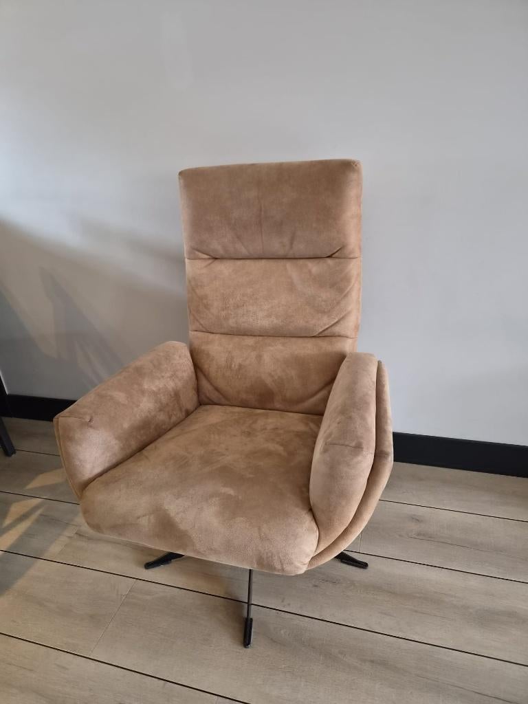 Draaifauteuil - leer - Cognac 3 jaar oud, Ophalen, Zo goed als nieuw, Industrieel, 50 tot 75 cm