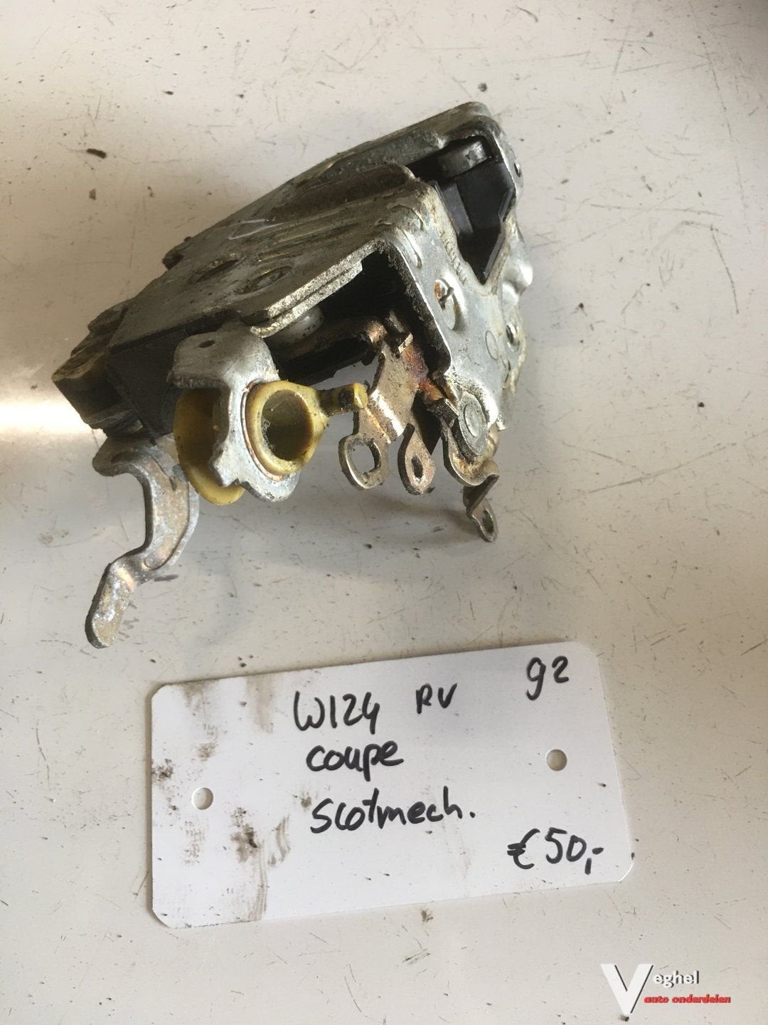 W124 coupé 1992 slotmechaniek Rechtsvoor, Auto-onderdelen, Carrosserie en Plaatwerk, Gebruikt, Ophalen of Verzenden