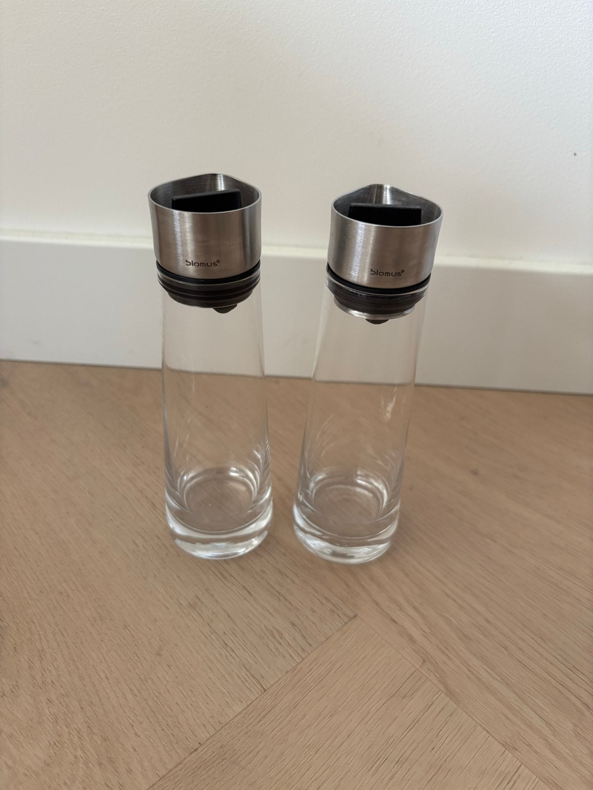 Blomus Alinjo Olie & Azijn Set / olie azijn stel, Zilver, Ophalen of Verzenden, Zo goed als nieuw, Overige merken