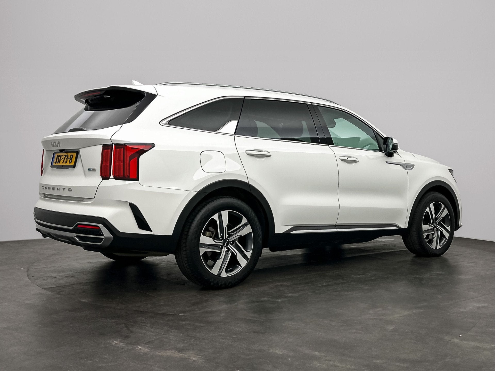 Kia Sorento 1.6 T-GDI Plug-in Hybrid 4WD ExecutiveLine 7p., Auto's, 12 maanden, Gebruikt, 4 cilinders, 7 stoelen