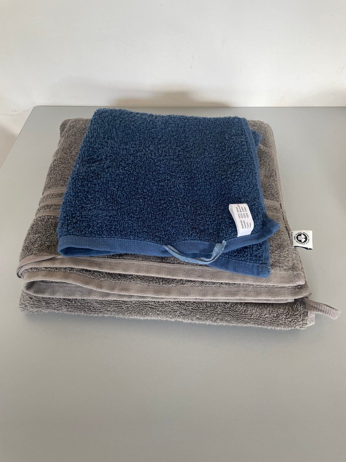 Complete Badset | Bathroom set: towels, shower curtain…, Huis en Inrichting, Badkamer | Badtextiel en Accessoires, Zo goed als nieuw