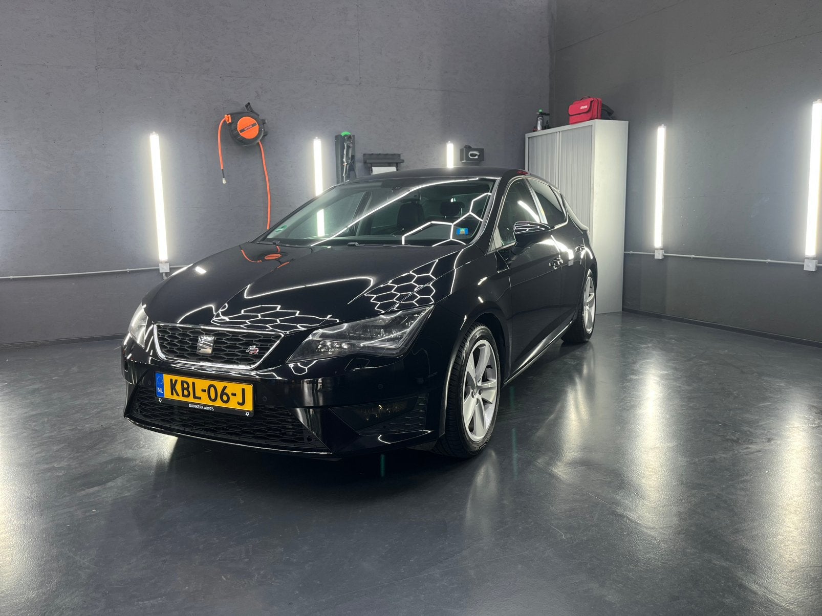 Seat leon | fr | automaat  | trekhaak | stoel verwarming, Auto's, Stof, 4 cilinders, Bedrijf, Hatchback
