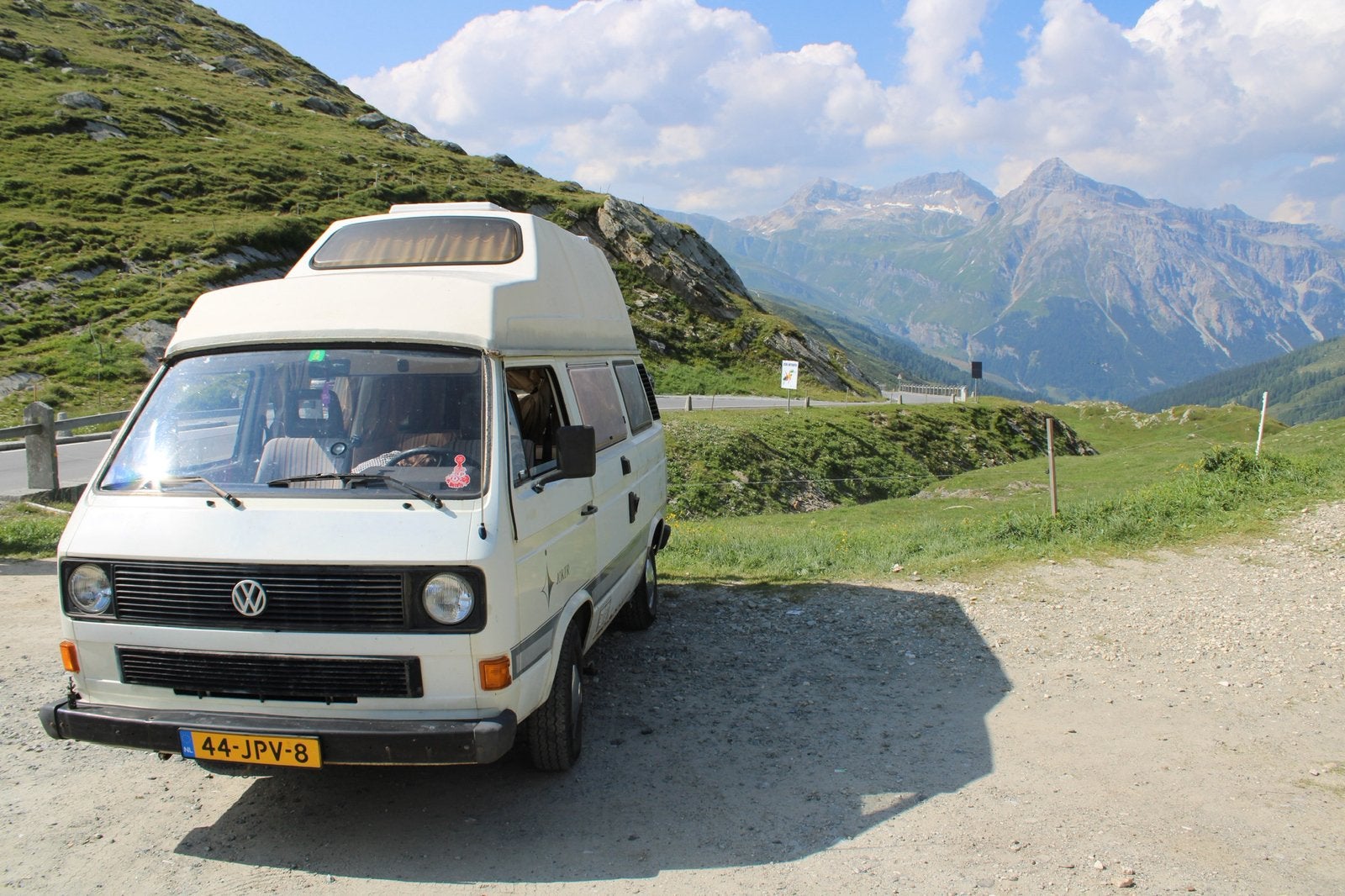 Volkswagen T3 Joker Westfalia kampeerbus / camper (1983) wit, Chemisch toilet, Buscamper of Camperbus, Reservewiel, Volkswagen