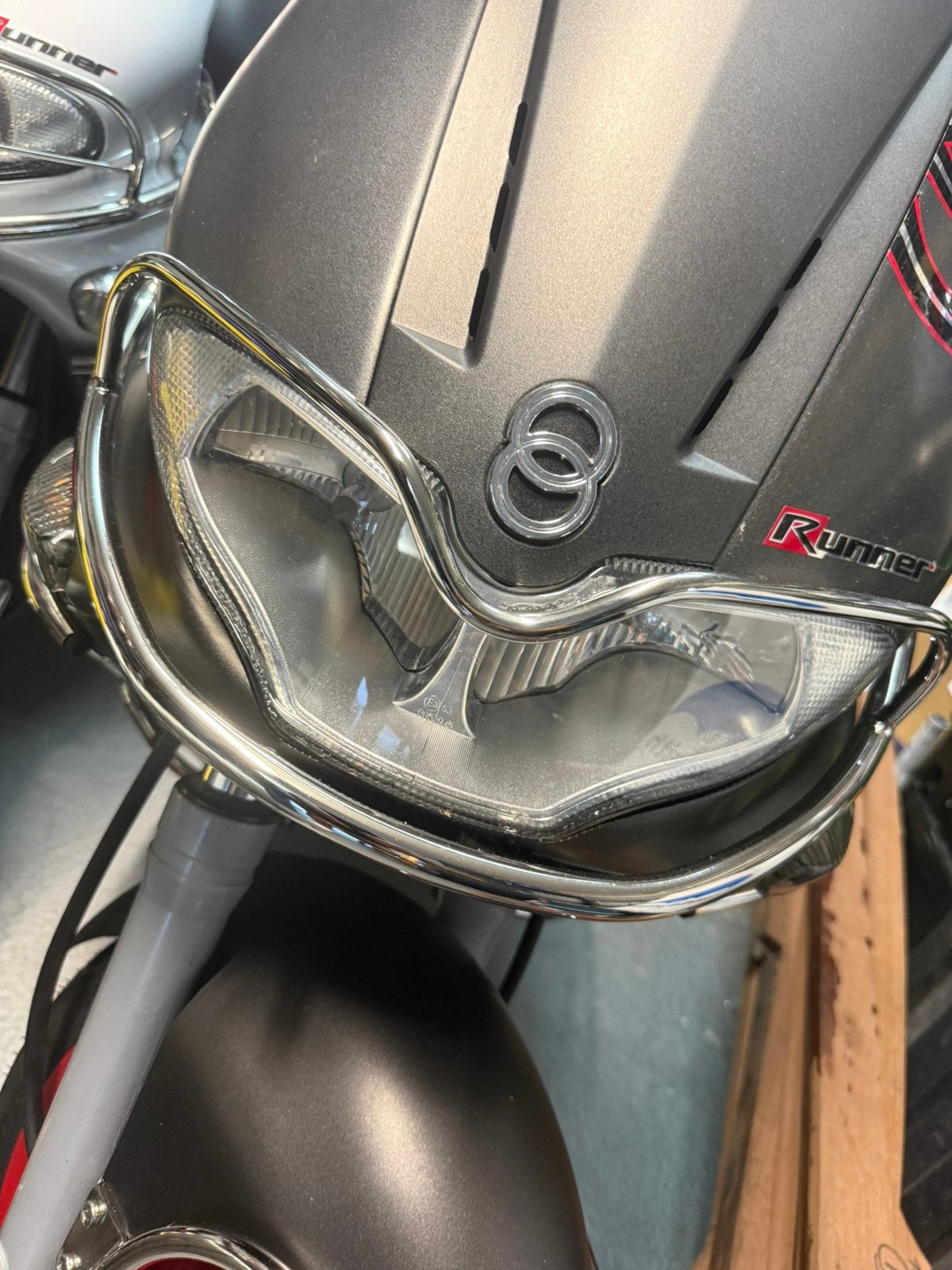 Gilera Runner 50/125/180cc Koplamp Sierbeugel – Zeldzaam, Ophalen of Verzenden