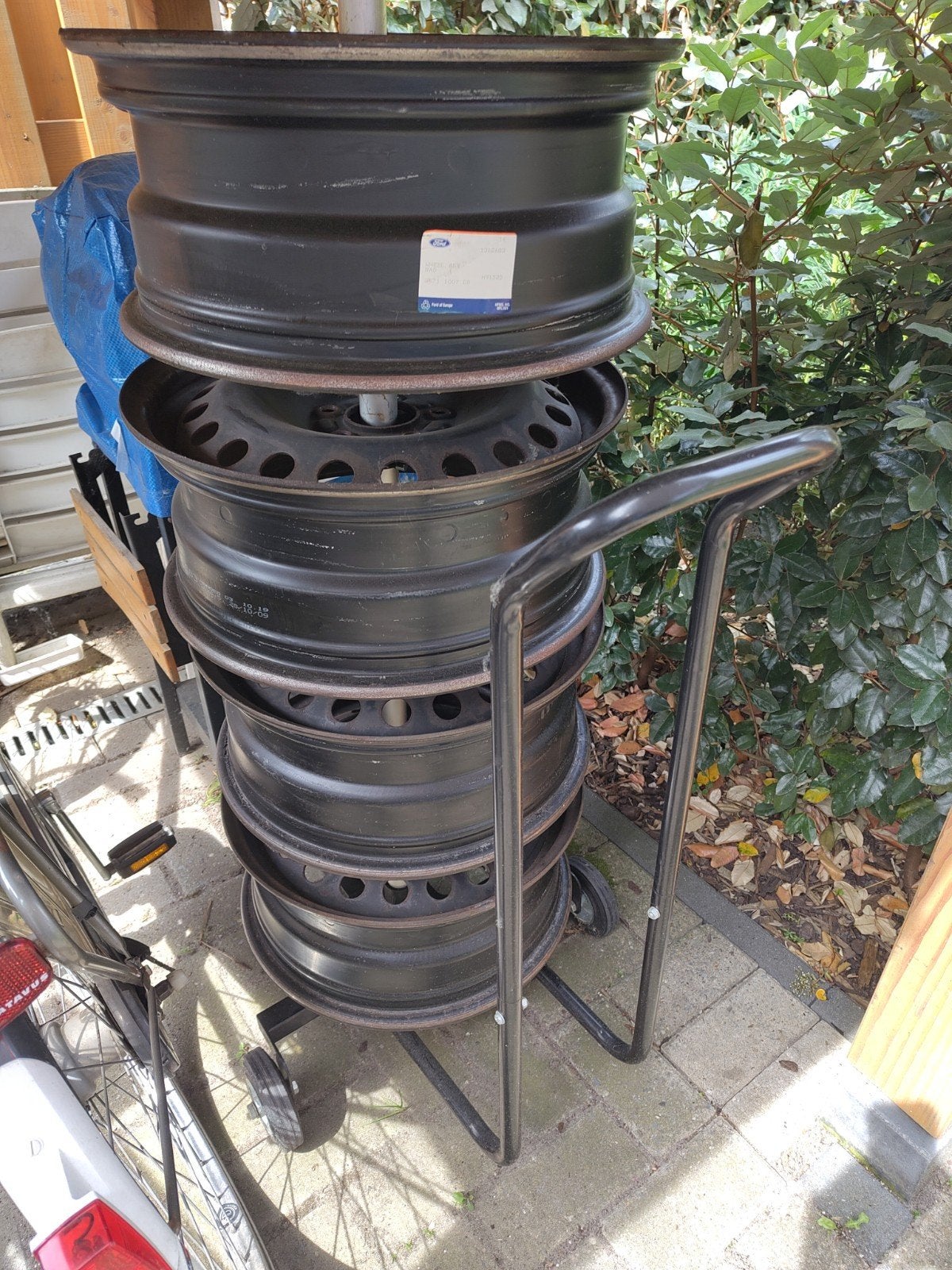 Originele stalen velgen ford focus 16inch incl wieldoppen, Ophalen, Gebruikt