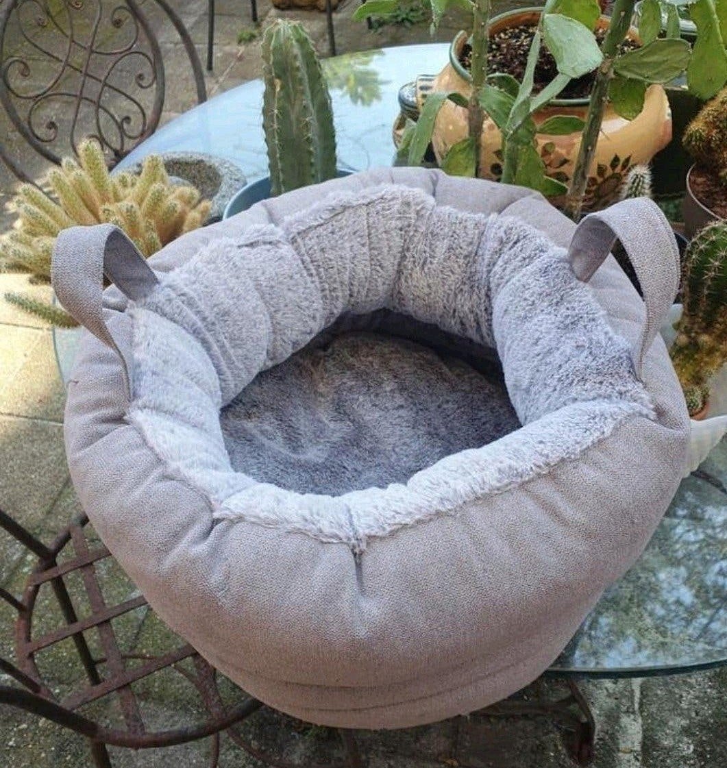 Basket Kattenmand ZGAN
Uitneembaar kussen., Ophalen of Verzenden, Zo goed als nieuw