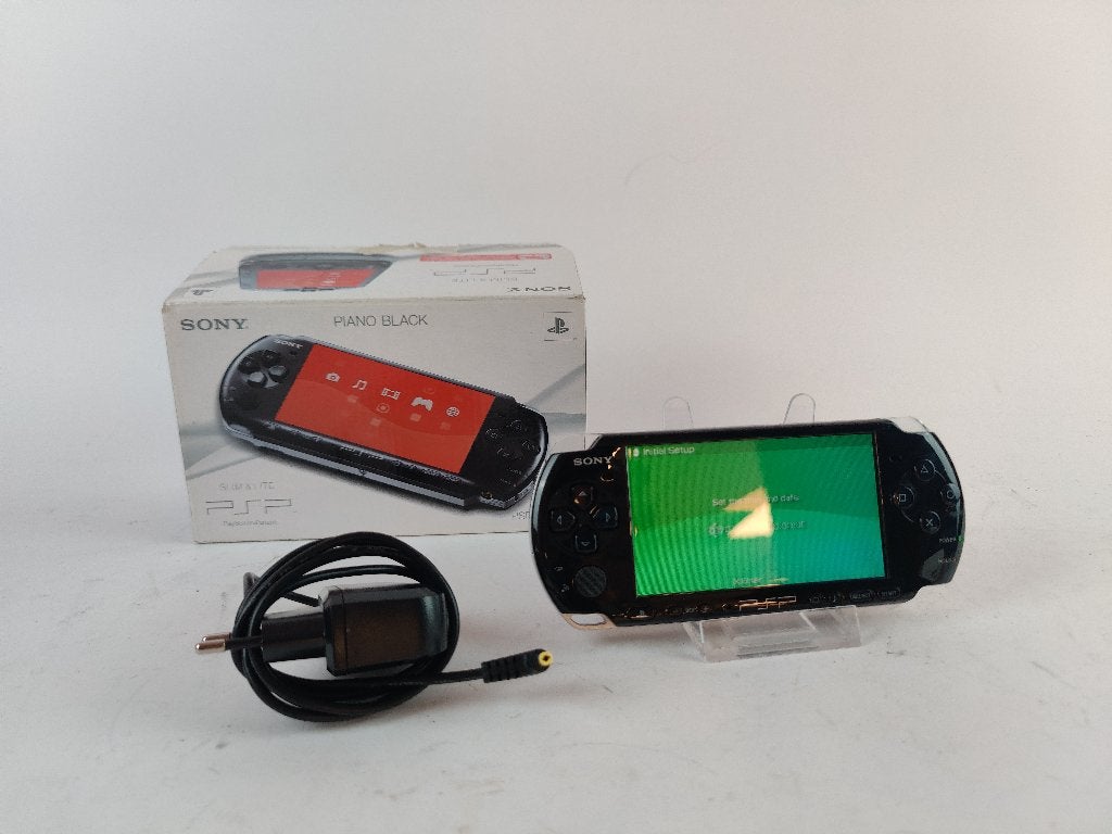 Playstation Portable PSP 3004 Black in doos + lader, Spelcomputers en Games, Spelcomputers | Sony PSP, Ophalen of Verzenden, X