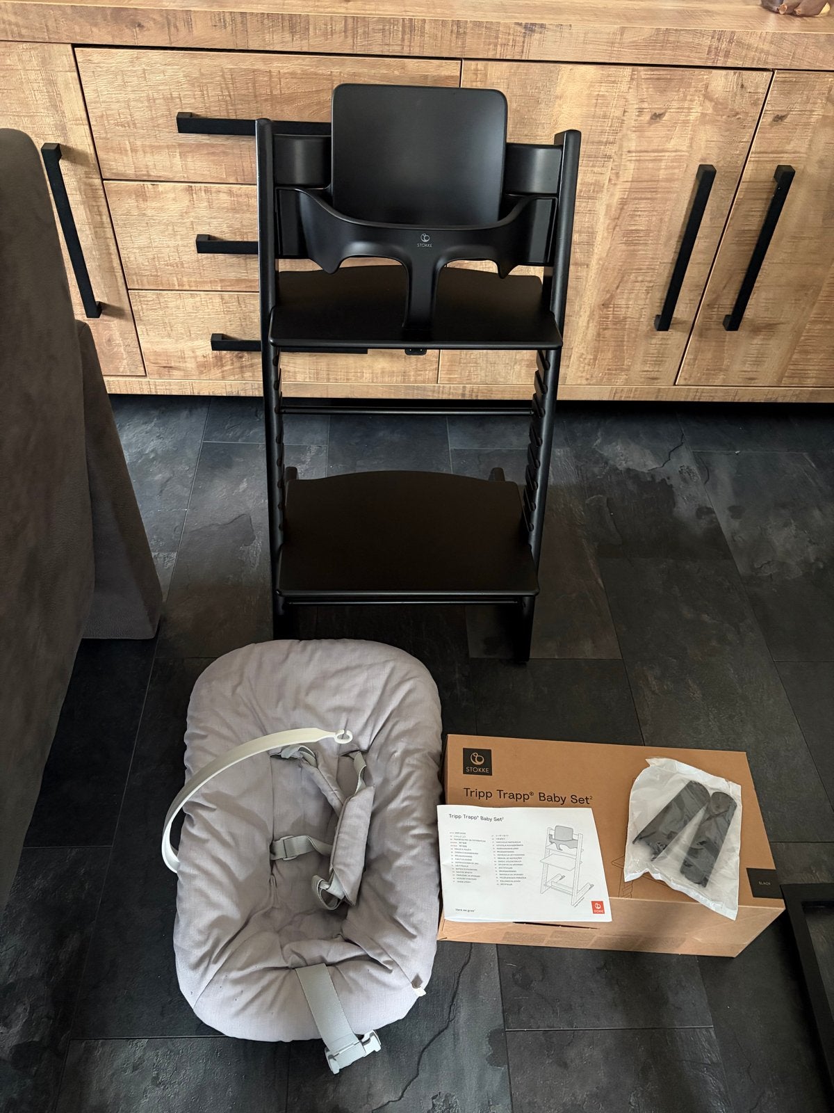 Stokke Tripp Trapp zwart met babyset en newborn set, Ophalen, Zo goed als nieuw, Meegroeistoel, Aanschuifbaar