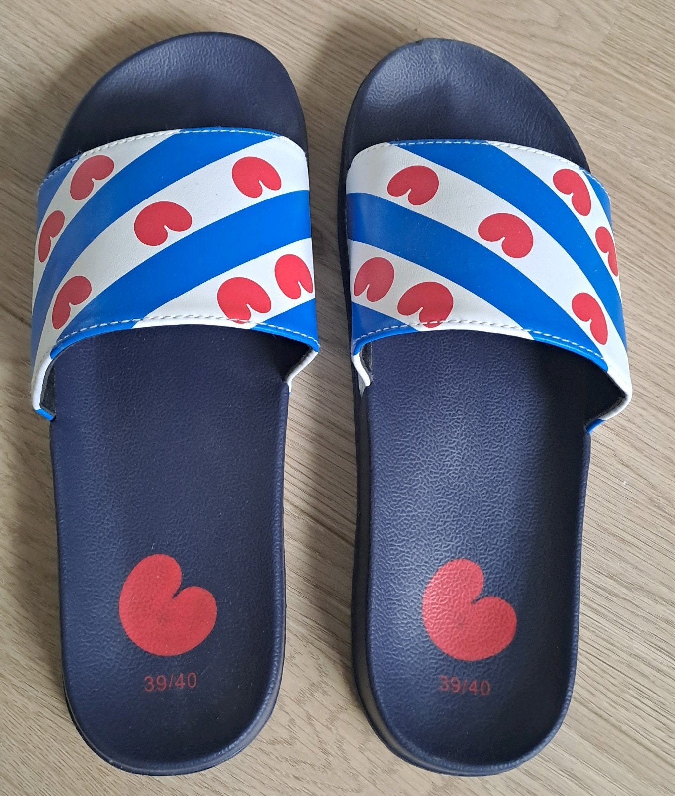 Badslippers Friesland, maat 39/40, nieuw, Slippers, Blauw, Nieuw, Ophalen of Verzenden