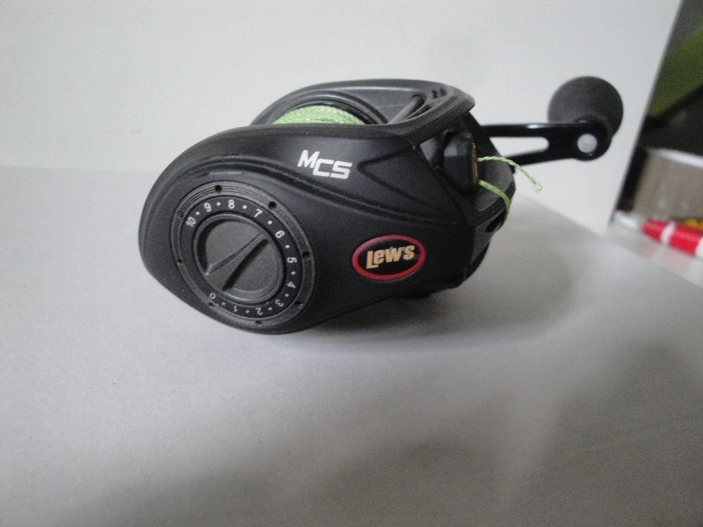 Lews SDW 2SHL Baitcaster Reel, Ophalen of Verzenden, Zo goed als nieuw, Molen