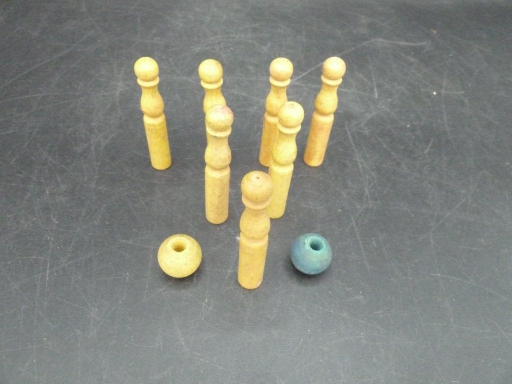 Miniatuur kegelspel voor oud popje of beer, Ophalen of Verzenden, Gebruikt, Poppenhuis