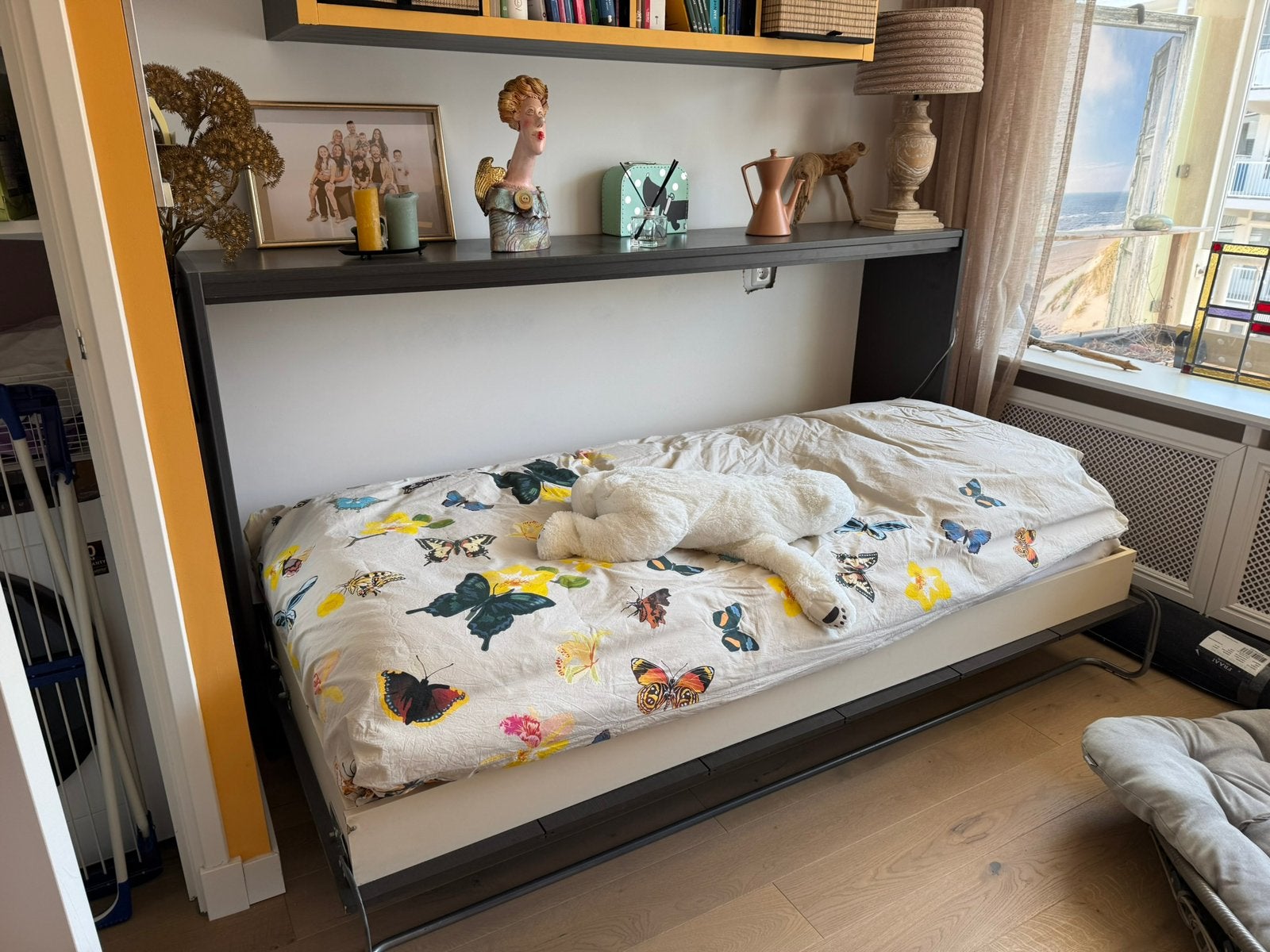 Kastbed / opklapbed, Ophalen, Gebruikt, Eenpersoons, Houten ombouw