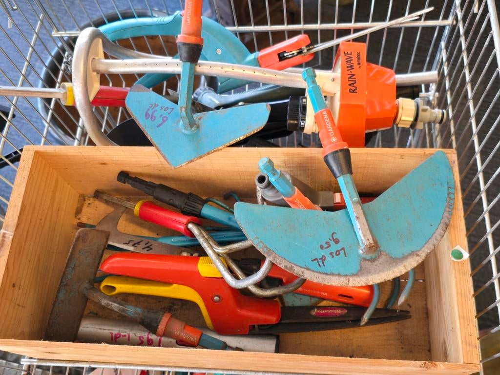 Assortiment tuingereedschap tuinsproeiers, Tuin en Terras, Hand-tuingereedschap, Ophalen, Nvt, Nvt, Nvt