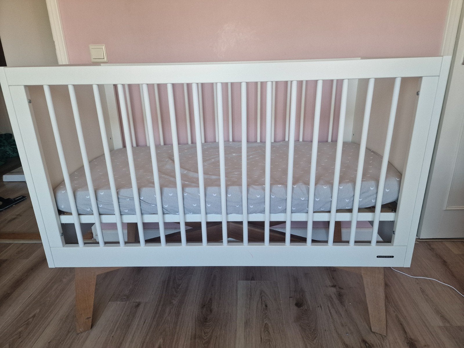 Kidsmill Sixties Ledikant 60x120 met Peuterbed Optie, Ophalen, Gebruikt, Ledikant