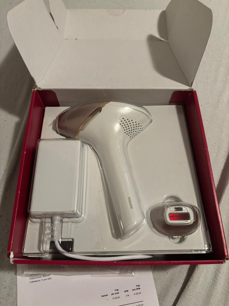 Philips Lumea IPL 8000 + nog 1 jaar garantie, Ophalen, Zo goed als nieuw, Scheren en Epileren