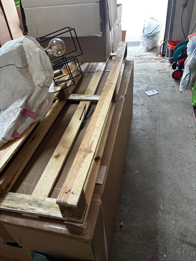 Gratis afhalen 3 pallets, Doe-het-zelf en Verbouw, Hout en Planken, Ophalen, Gebruikt, Pallet, Minder dan 200 cm