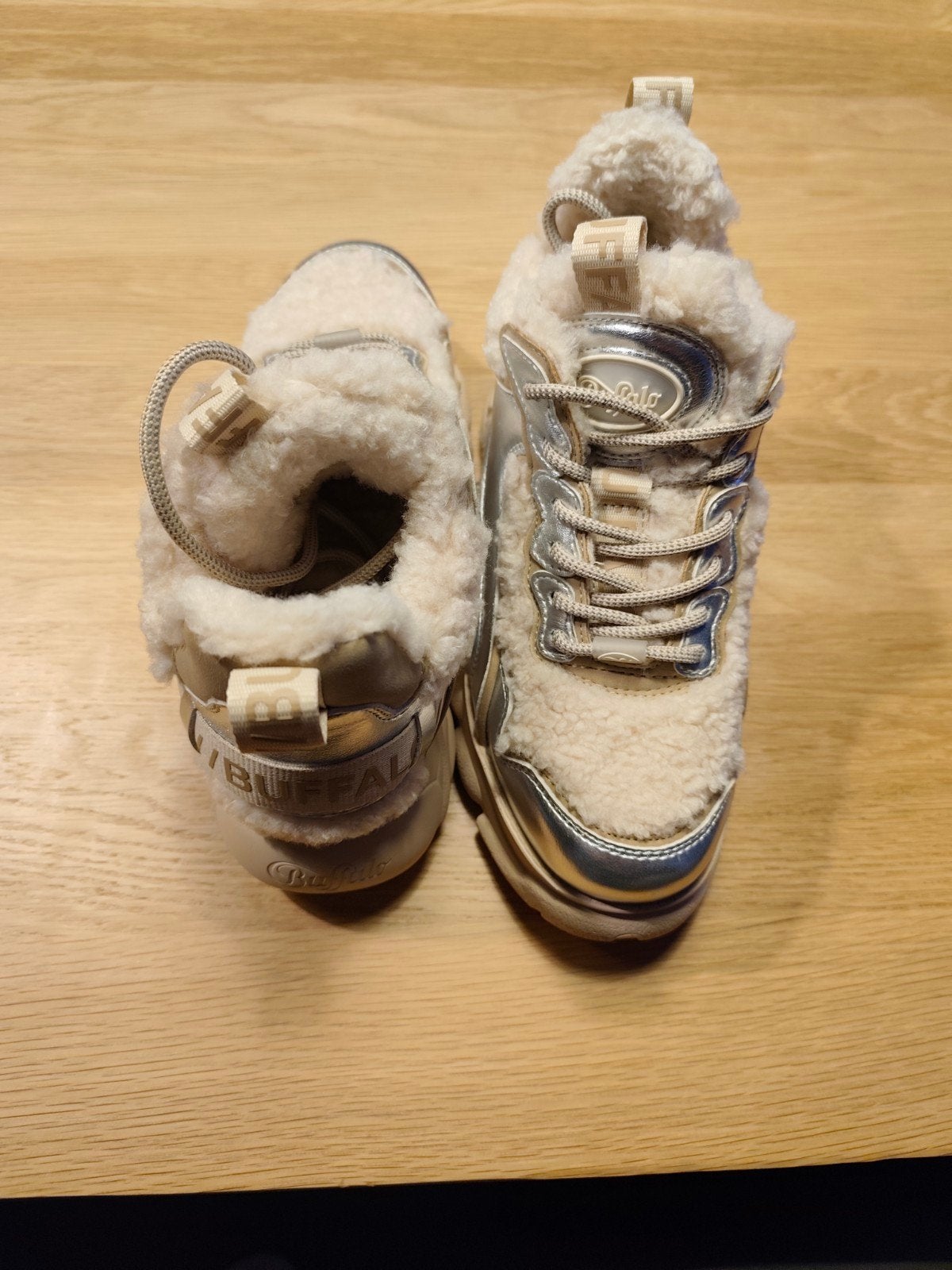 buffalo schoenen, Kleding | Dames, Schoenen, Beige, Nieuw, Ophalen of Verzenden, Sneakers of Gympen