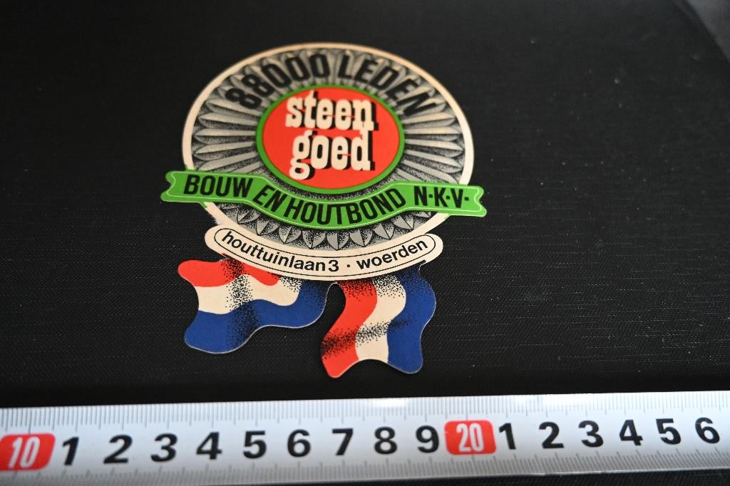 sticker Woerden Bouw en houtbond NKV 88000 leden *, Ophalen, Zo goed als nieuw