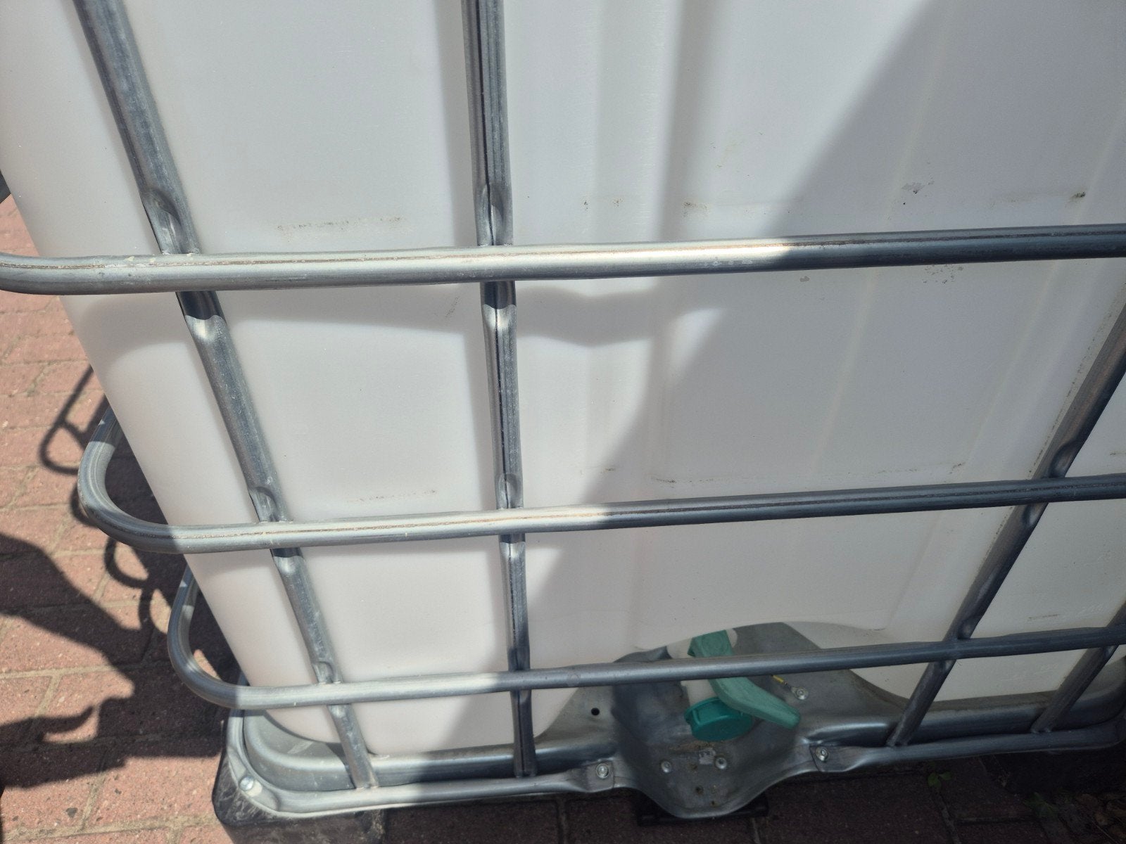 IBC tanks 1000L, 150 liter of meer, Ophalen, Zo goed als nieuw, Met kraantje