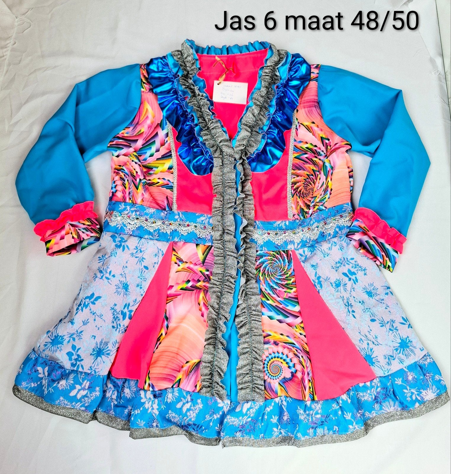 Unieke handgemaakte carnavalsjas mt 48-50 met hoofdband, Ophalen of Verzenden, Nieuw, Maat 42/44 (L), Carnaval