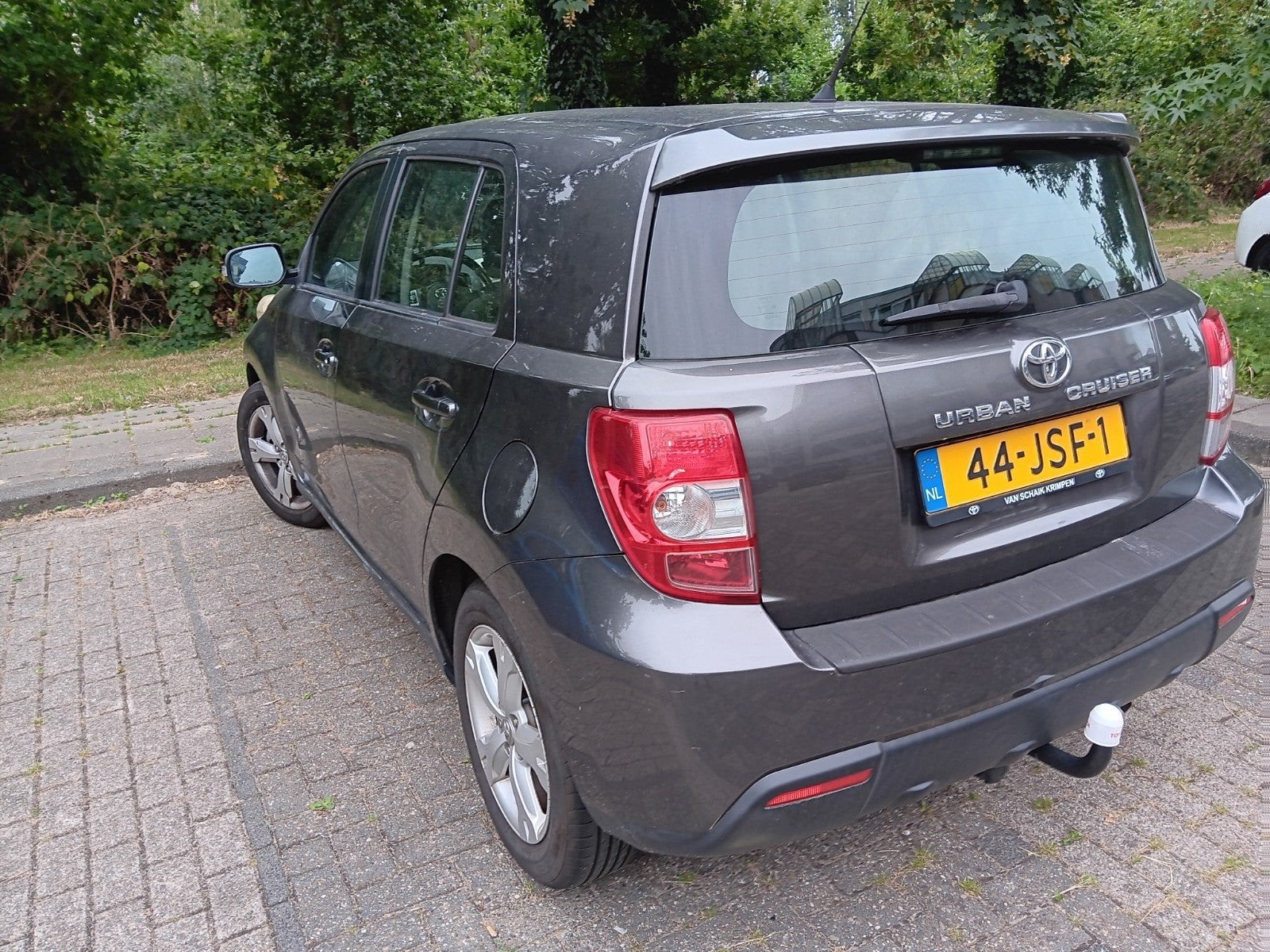 Toyota Urban Cruiser 1.3 Vvt-i 2009 Grijs, Auto's, Voorwielaandrijving, 4 cilinders, 100 pk, 49 €/maand