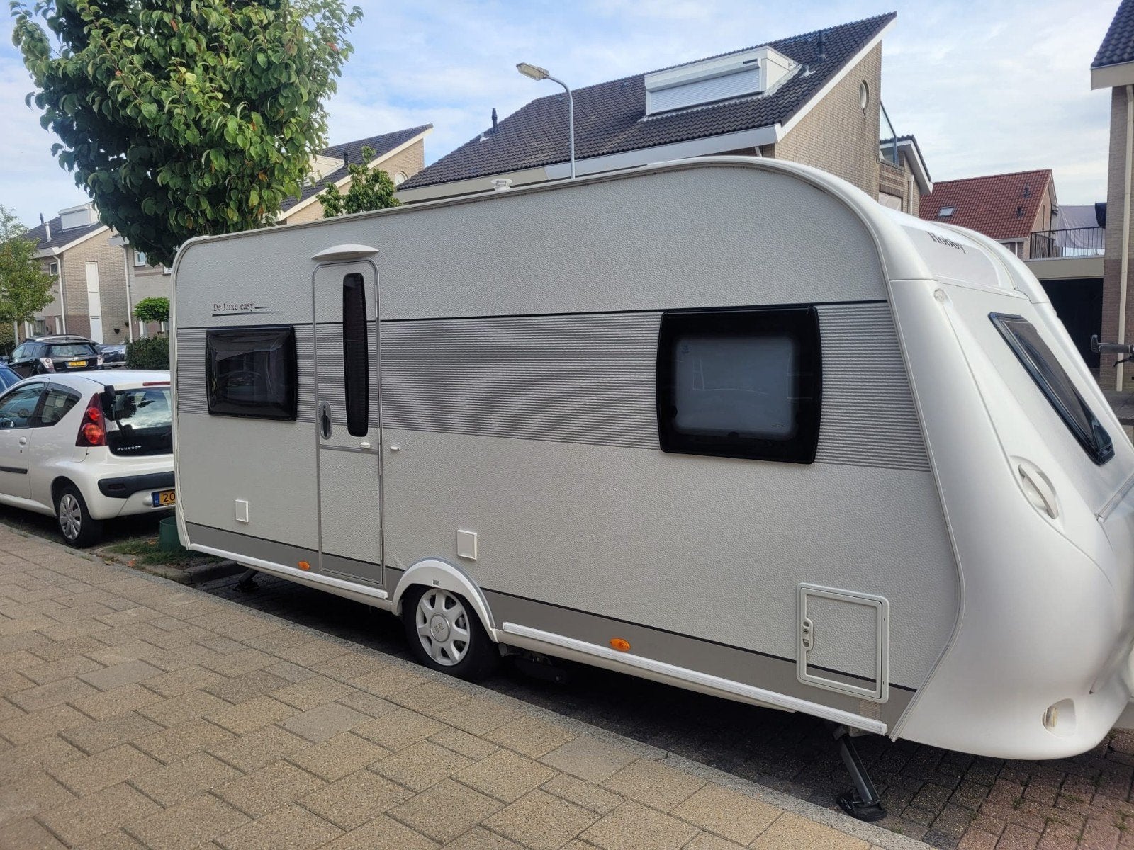 hobby 460 met mover en hagelbestendig dak, Rondzit, Hobby, Frans bed, Particulier