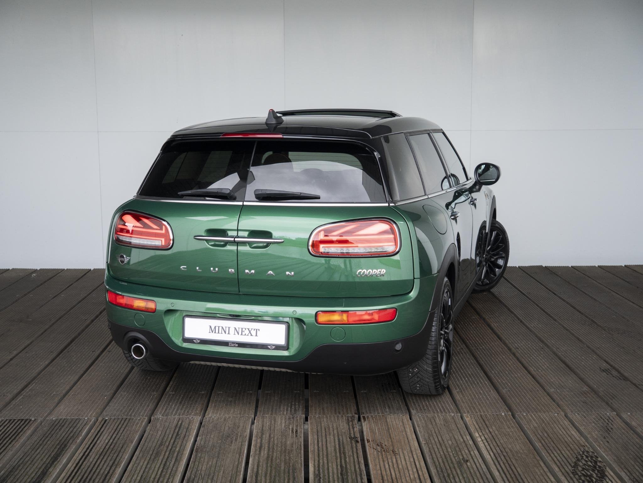 MINI Clubman Cooper Aut. Business Plus + Chester Leder + Pan, Auto's, Gebruikt, Met garantie (alle), Origineel Nederlands, Automatische klimaatregeling
