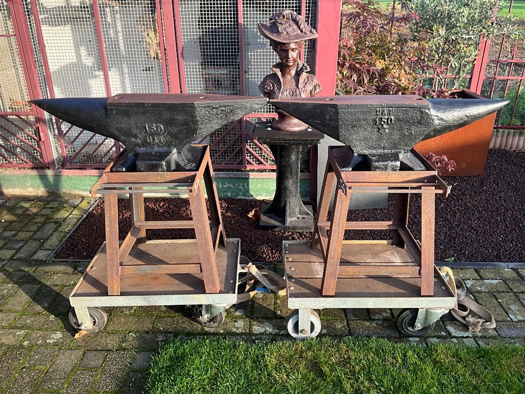Aambeeld, Ophalen