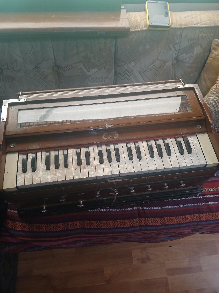 Indiaanse harmonium, Ophalen, Gebruikt, 1 klavier, Harmonium