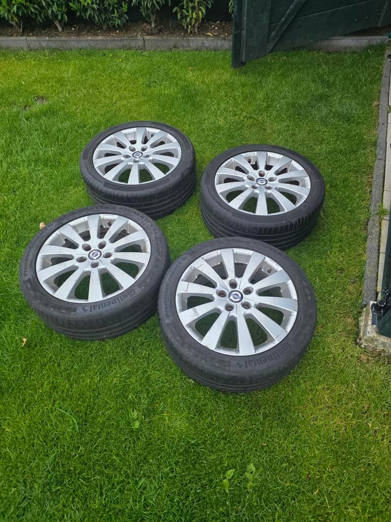 Volvo velgen met banden, Ophalen