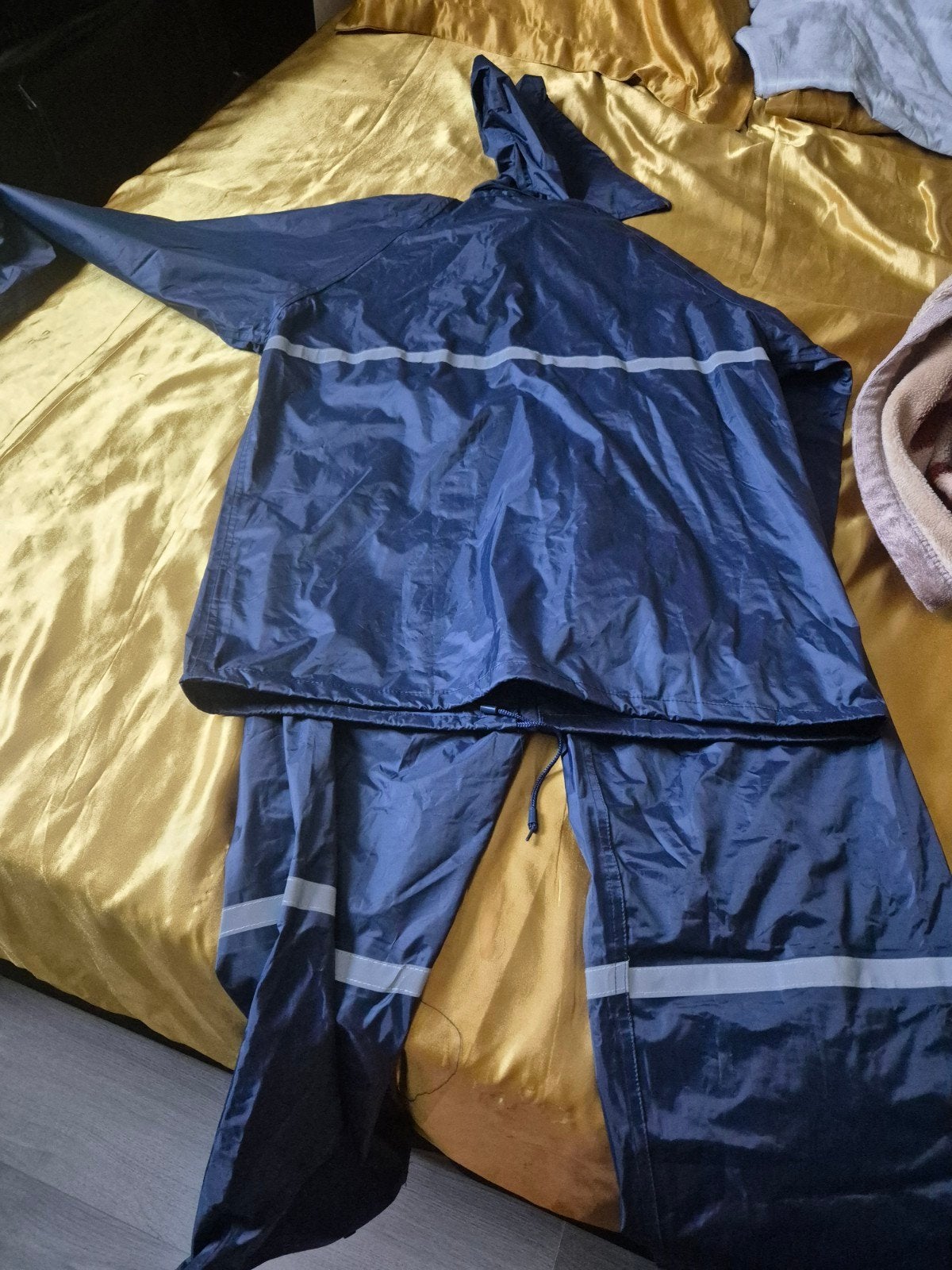 Donkerblauw regenpak met reflecterende strepen, Ophalen of Verzenden, Nieuw
