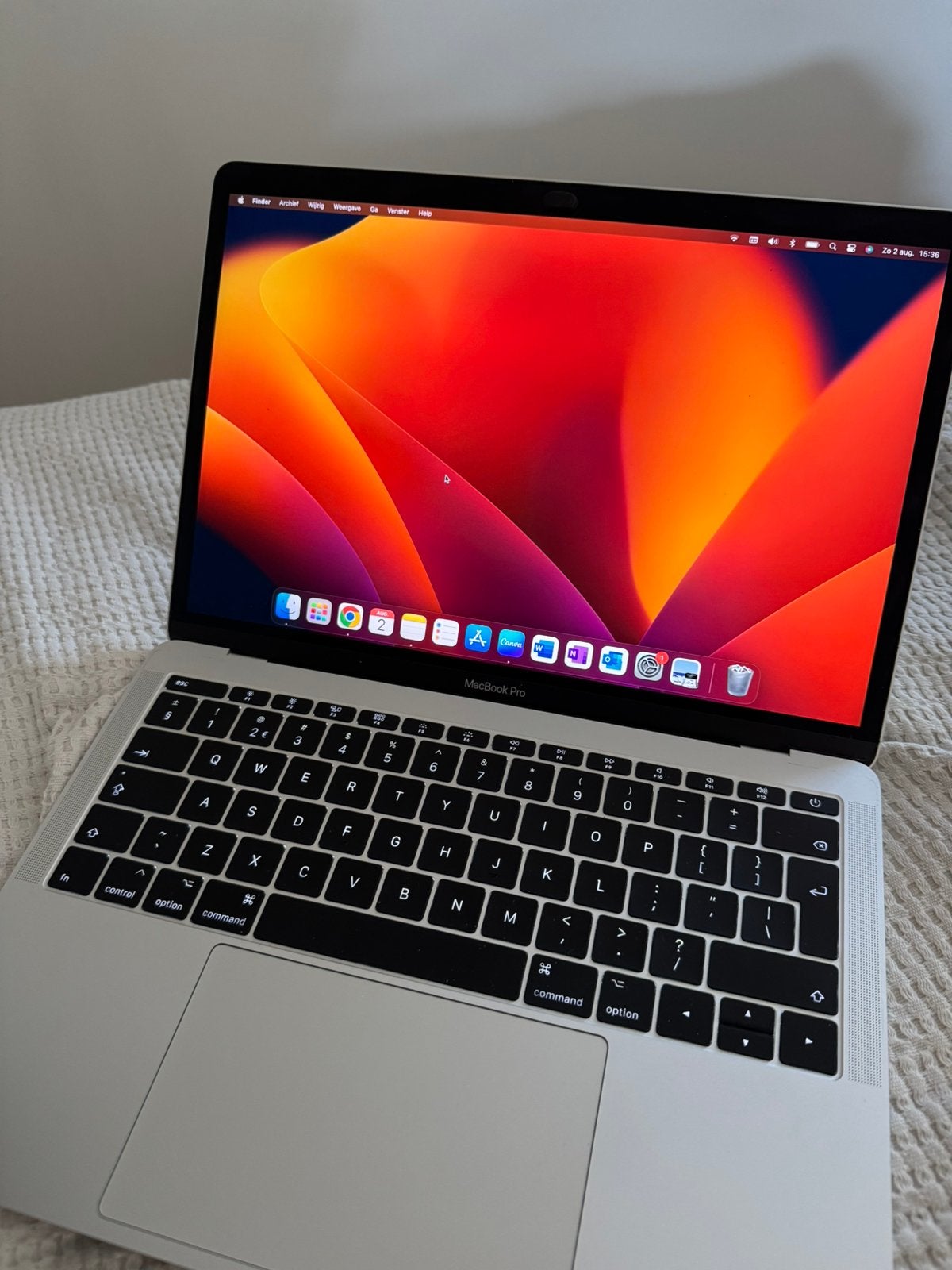 Macbook pro 2017, Computers en Software, Apple Macbooks, Gebruikt, 2 tot 3 Ghz, Qwerty, 8 GB