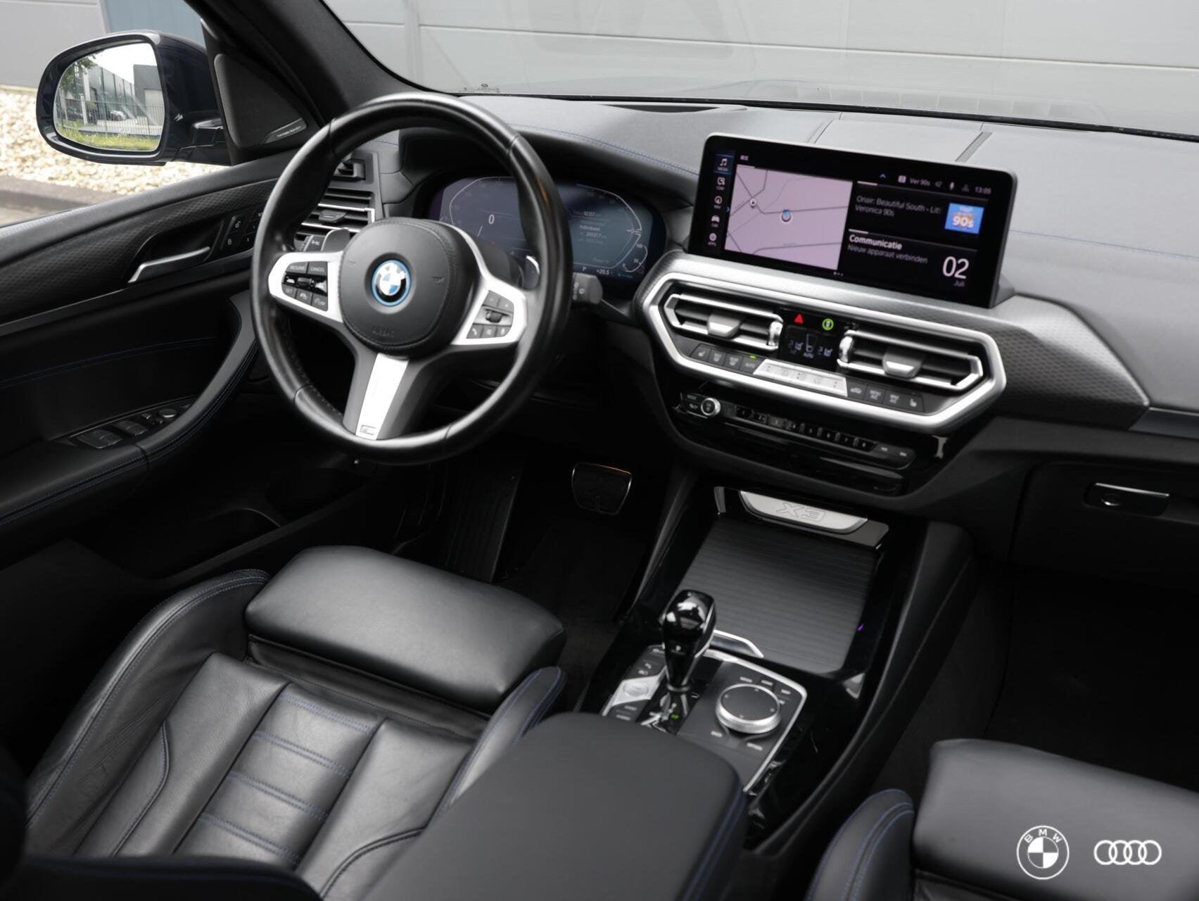 BMW X3 xDrive30e M-Sport PLUS / BLACK PACK / SCHAAL STOELEN, Auto's, Automaat, 1998 cc, Zwart, Bedrijf