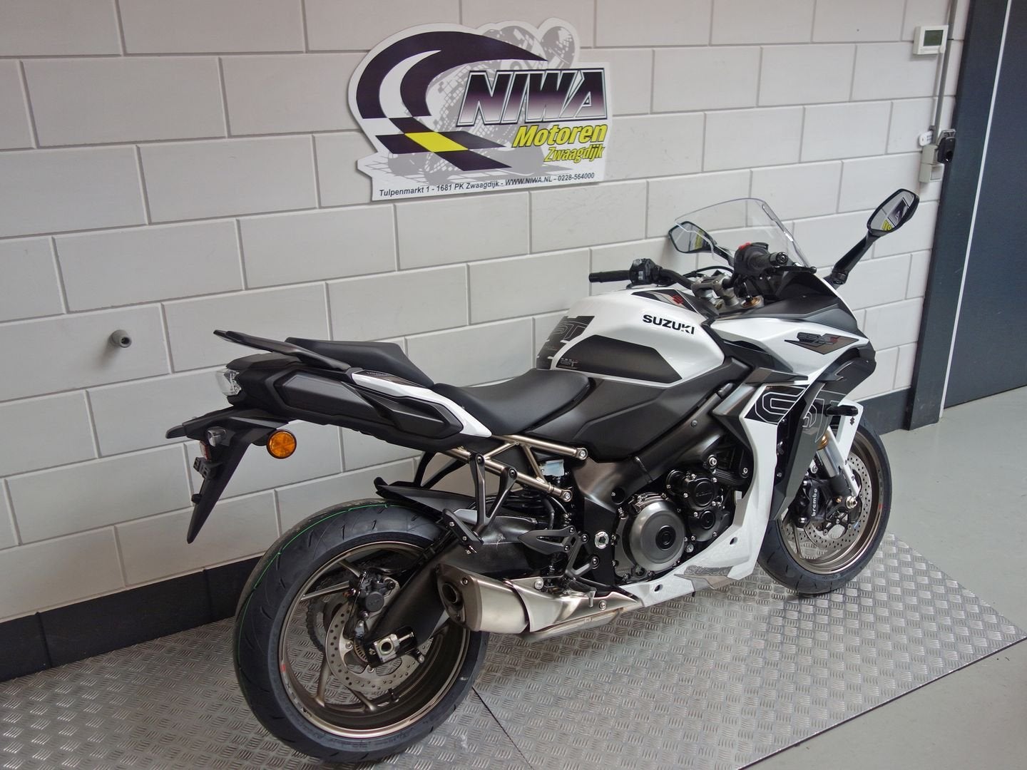 Suzuki GSX-S 1000 GT, SUZUKI, 4 cilinders, Motorrijbewijs A, Bedrijf