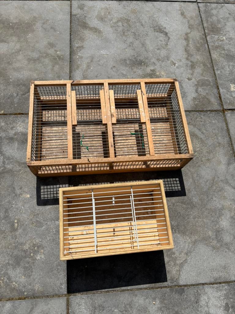 Twee mooie lopers te koop., Dieren en Toebehoren, Ophalen, Gebruikt, Hout, Broedkooi of Kweekkooi